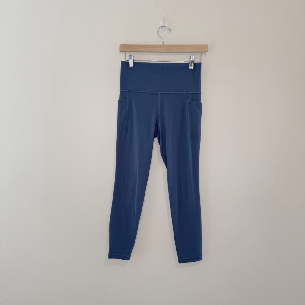 Athleta Salutation Stash Pocket 7/8 Tight Blue Gray Size S